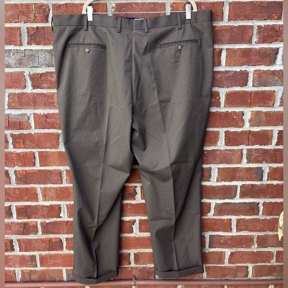 Roundtree and Yorke TravelSmart Dress Pants- Size 46x29 - Picture 4 of 6